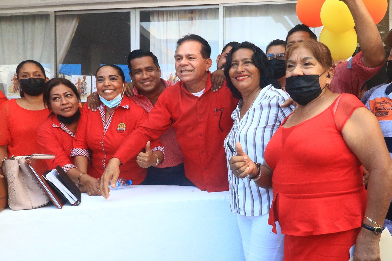 Encabeza la alcaldesa el festejo del “Día del Barrendero