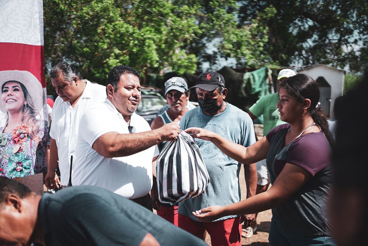 El Gobierno del Estado entrega apoyos a cooperativas pesqueras de Acapulco