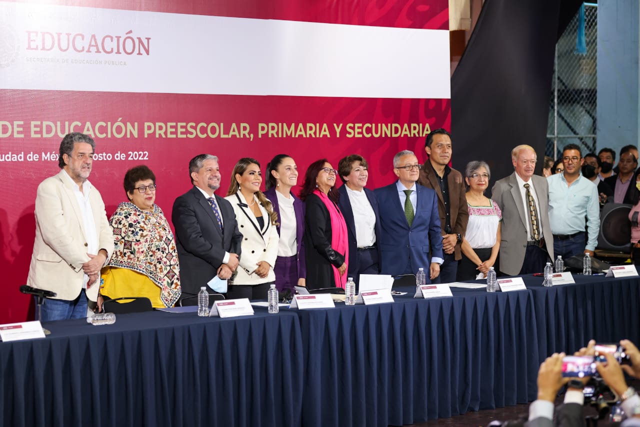 Asiste Evelyn Salgado a la presentación del Nuevo Plan de Estudios de Educación Básica para el Ciclo Escolar 2022-2023