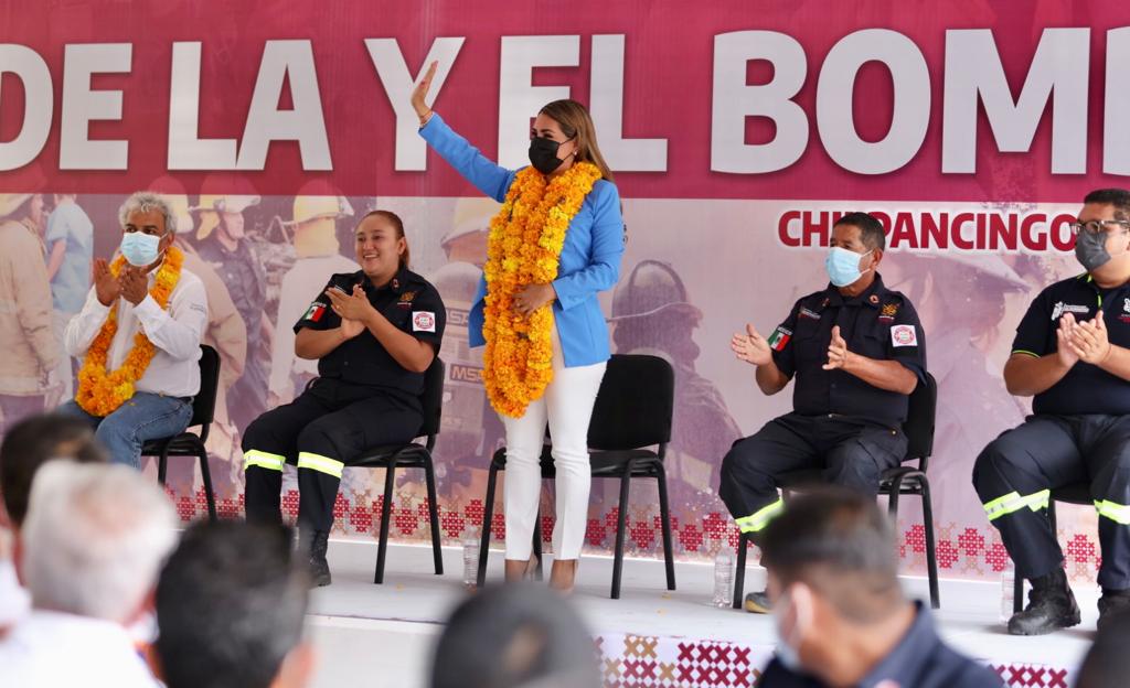 Reconoce Evelyn Salgado valentía y actos heroicos de las y los Bomberos de Guerrero