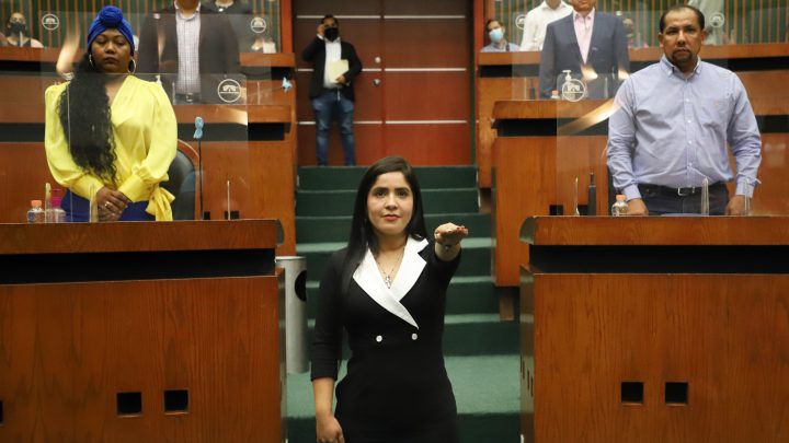 Toma protesta la diputada Yoloczin Domínguez como presidenta de la Jucopo