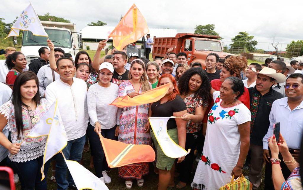 Más de 13 MDP serán destinados para obras de infraestructura deportiva y carretera en Copala: Evelyn Salgado Más de 13 MDP serán destinados para obras de infraestructura deportiva y carretera en Copala: Evelyn Salgado