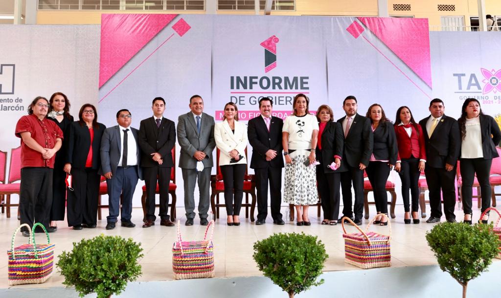 Acude Evelyn Salgado al 1er Informe de Gobierno del Presidente de Taxco Acude Evelyn Salgado al 1er Informe de Gobierno del Presidente de Taxco