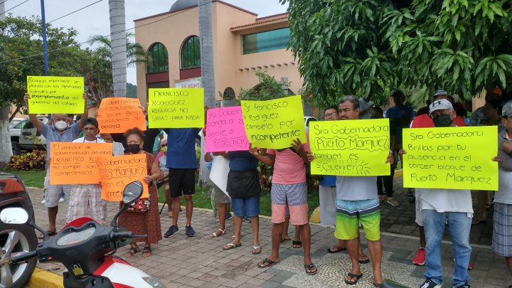 Marquesanos protestan en Protur, exigen reunión con Evelyn Salgado