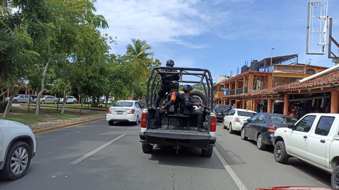 Detienen en operativo a 8 presuntos delincuentes en Zihuatanejo Detienen en operativo a 8 presuntos delincuentes en Zihuatanejo