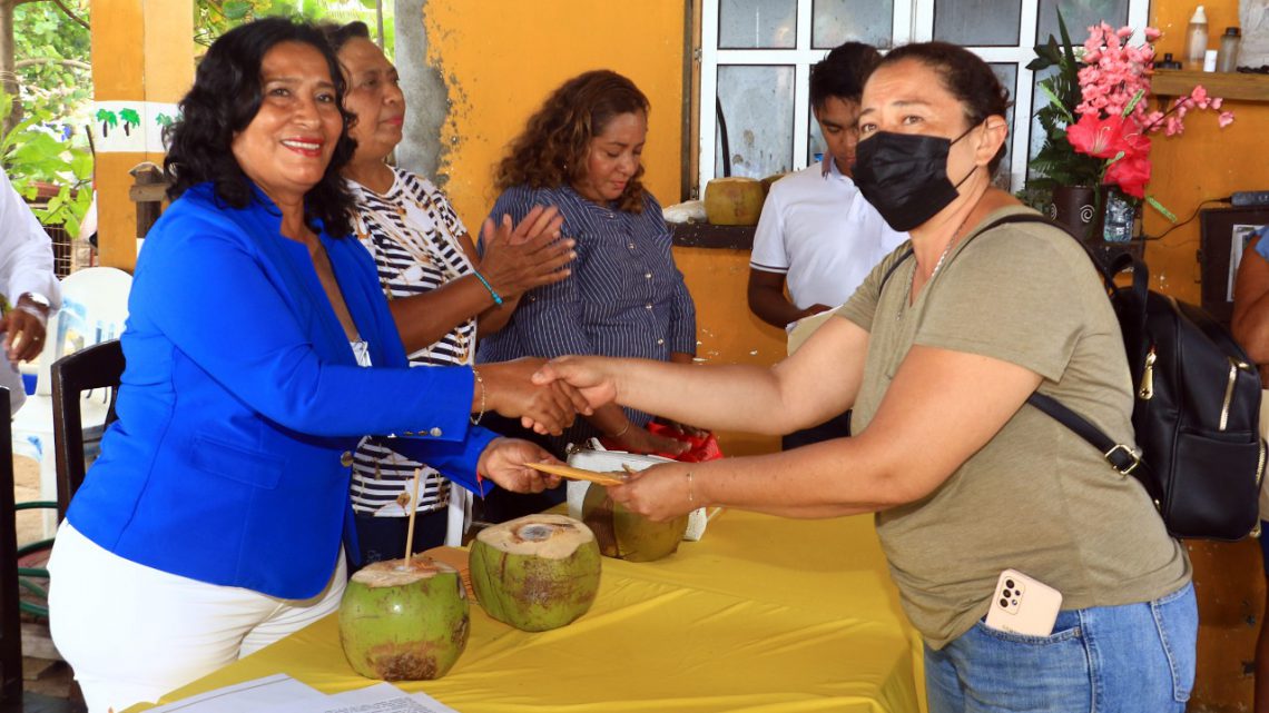No están solos, vamos a hacer lo que nos toca: Abelina López No están solos, vamos a hacer lo que nos toca: Abelina López