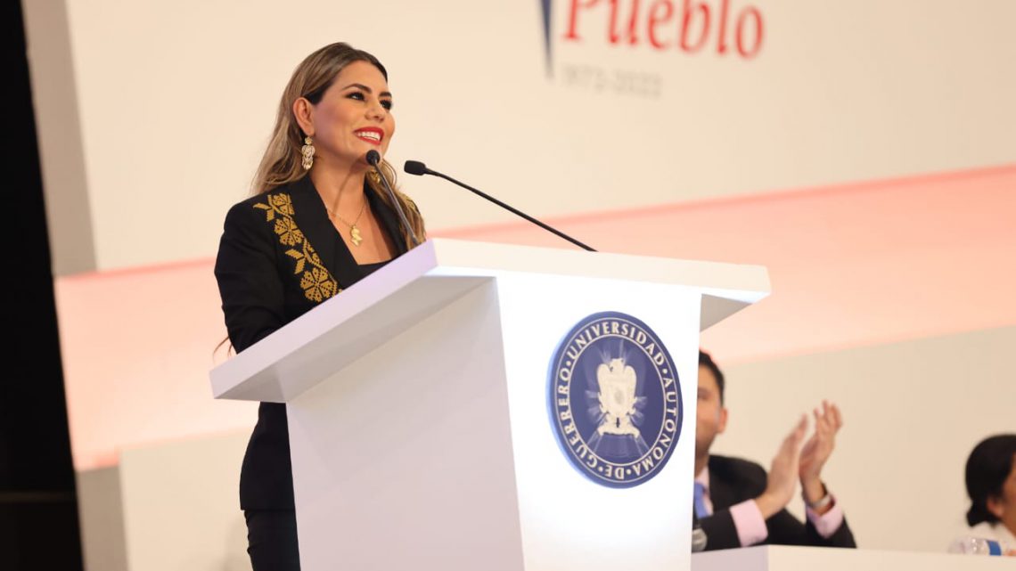 Evelyn Salgado aliada de la Universidad Autónoma de Guerrero Evelyn Salgado aliada de la Universidad Autónoma de Guerrero