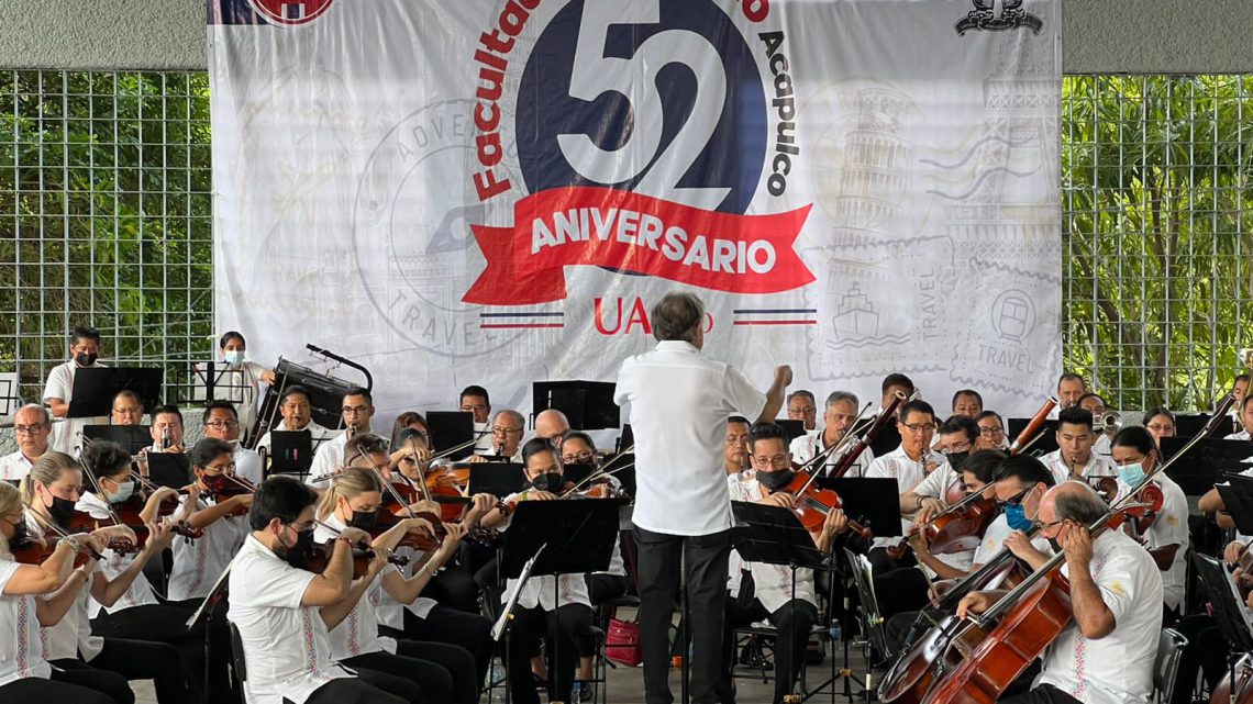 Ofrece la Filarmónica de Acapulco concierto especial a estudiantes de Turismo Ofrece la Filarmónica de Acapulco concierto especial a estudiantes de Turismo