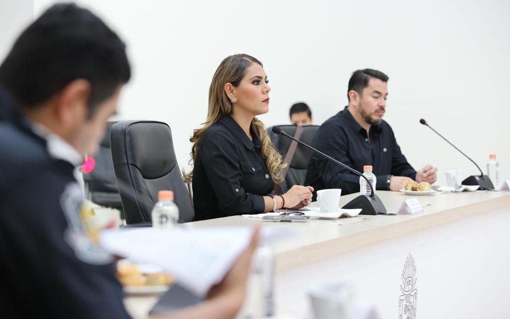 Preside Evelyn Salgado sesión de la Mesa de Coordinación para la Construcción de la Paz
