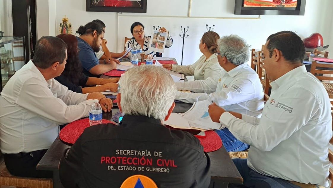Comisión de Protección Civil y funcionarios estatales verifican límites de la Laguna de Tixtla Comisión de Protección Civil y funcionarios estatales verifican límites de la Laguna de Tixtla