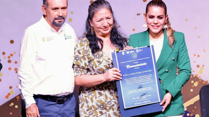 Celebra Evelyn Salgado el 39 Aniversario del Colegio de Bachilleres de Guerrero