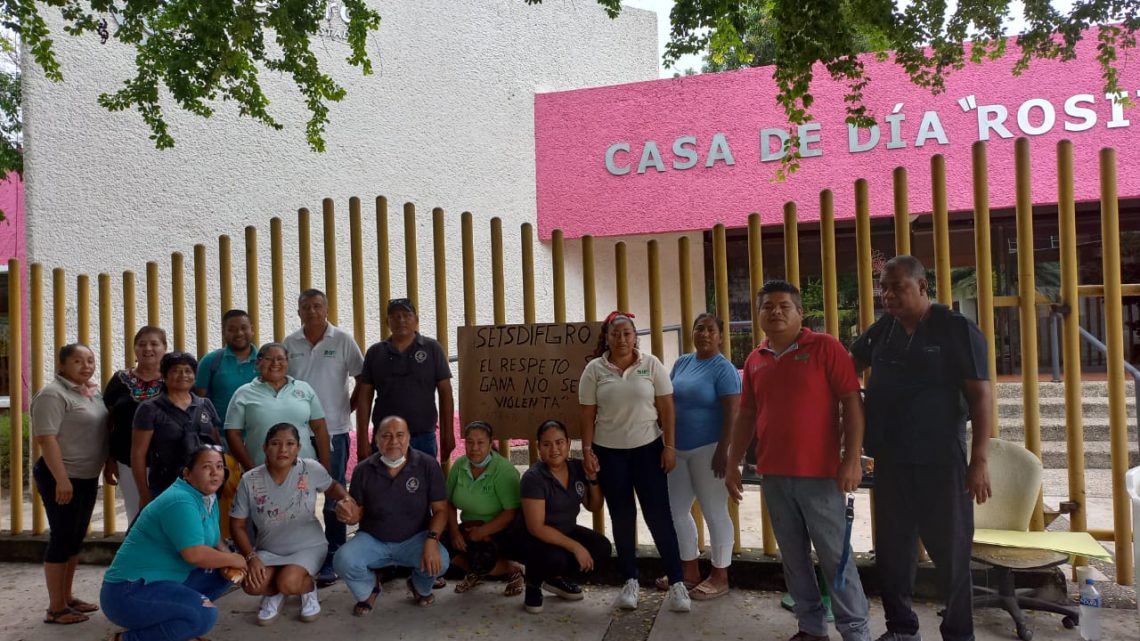Trabajadores del DIF paran labores en 4 municipios, piden el cese de funcionarios Trabajadores del DIF paran labores en 4 municipios, piden el cese de funcionarios
