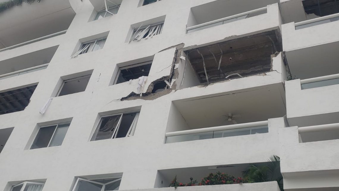 Muere turista y trasladan a dos a México por explosión en Brisas Diamante Muere turista y trasladan a dos a México por explosión en Brisas Diamante