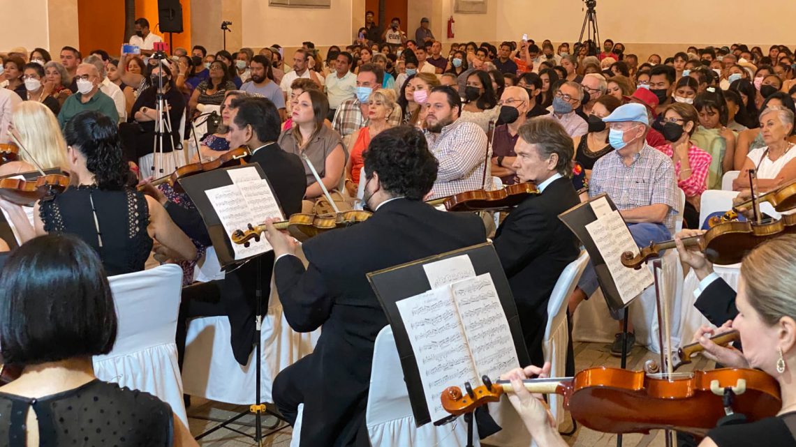 Emblemático concierto de la OFA con el Coro de la UAGRO para celebrar el Día de todos los Santos.