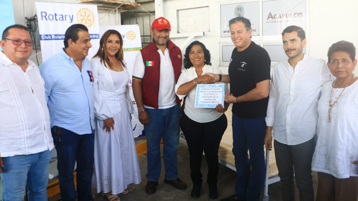 Recibe Abelina López donación de camas hospitalarias por la asociación “Curando a México” Recibe Abelina López donación de camas hospitalarias por la asociación “Curando a México”