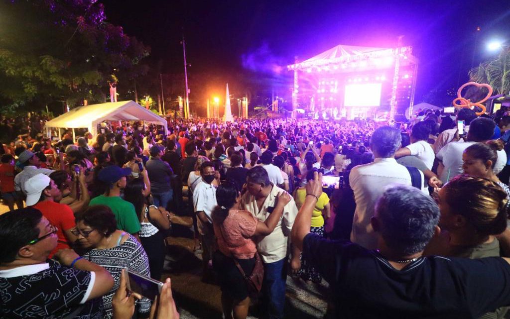 Todo un éxito presentación del conjunto Acapulco Tropical en La Nao Acapulco 2022 Todo un éxito presentación del conjunto Acapulco Tropical en La Nao Acapulco 2022