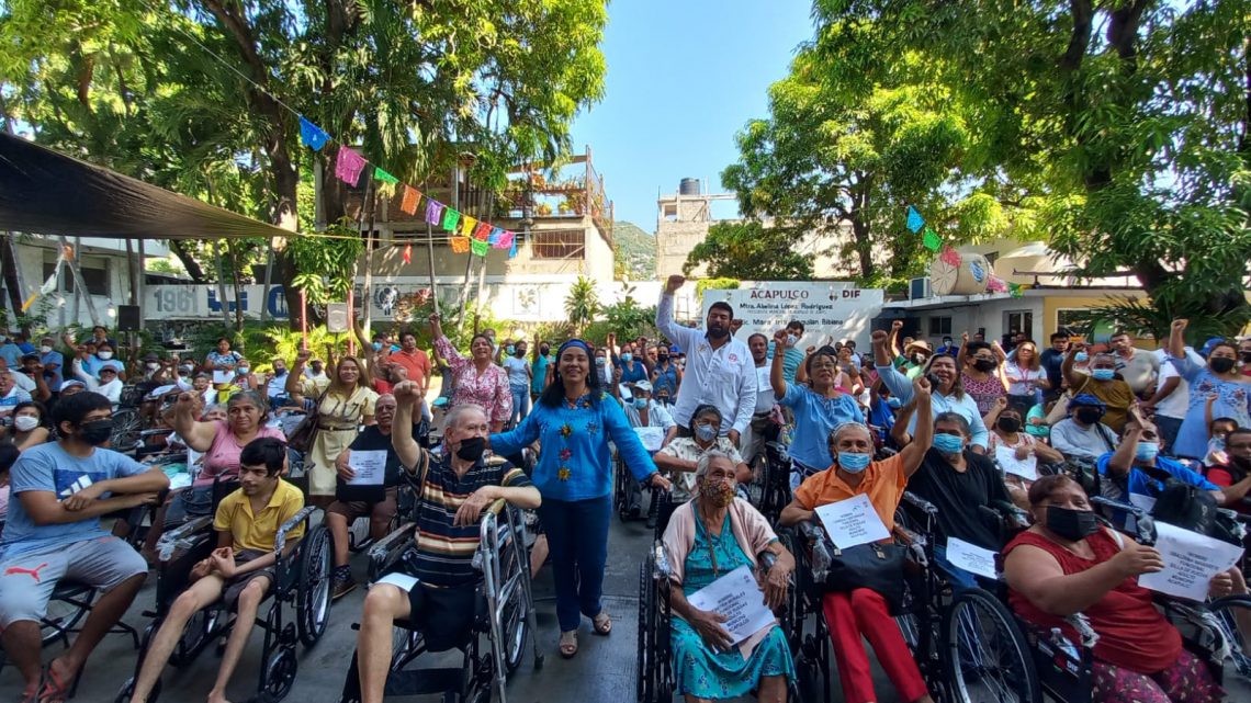 Entrega DIF Acapulco aparatos funcionales a personas con discapacidad Entrega DIF Acapulco aparatos funcionales a personas con discapacidad