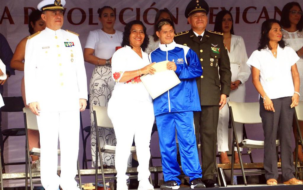 Encabeza Abelina López desfile conmemorativo por el 112 Aniversario de la Revolución Mexicana Encabeza Abelina López desfile conmemorativo por el 112 Aniversario de la Revolución Mexicana