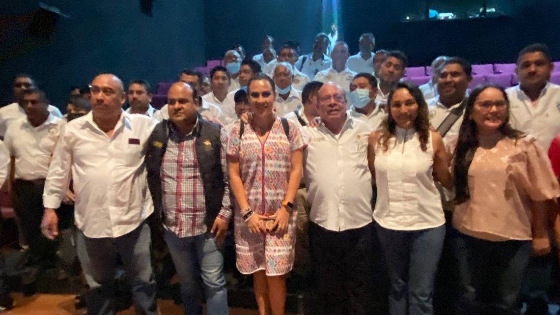 Capacitan a permisionarios del transporte público sobre respeto a los derechos de las personas adultas mayores