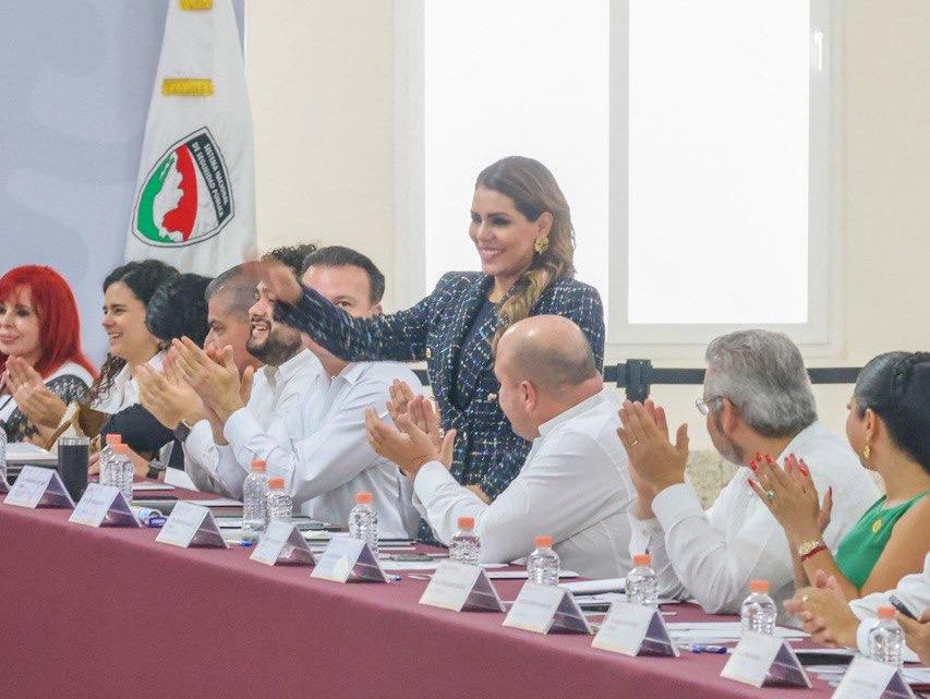 Asiste gobernadora de Guerrero al Consejo Nacional de Seguridad Pública y de Protección Civil