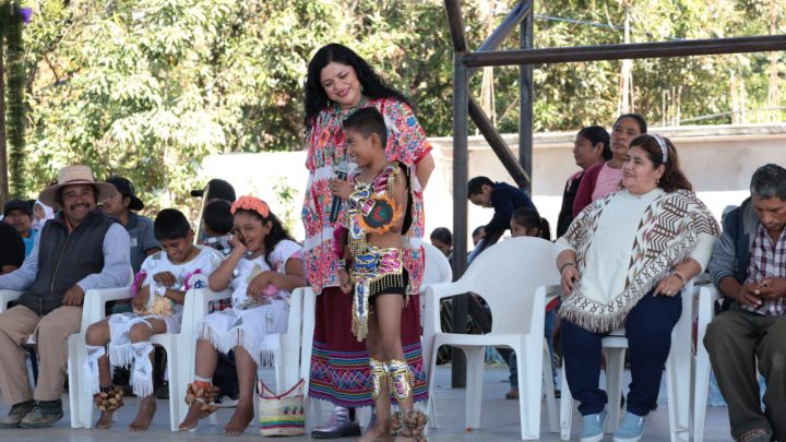 Inicia Navidad en las Montañas en la comunidad de Ayahualtempa