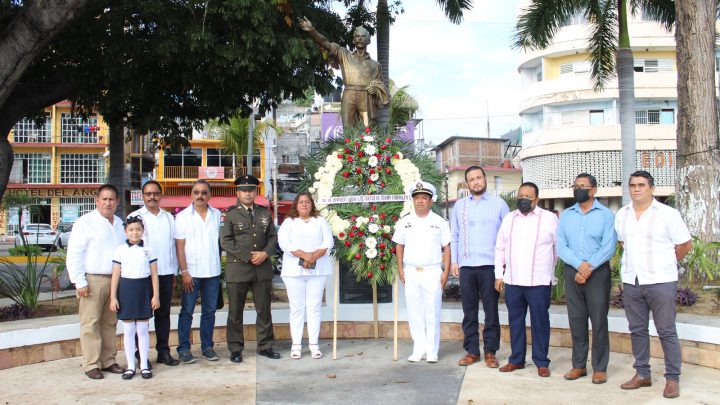 Conmemora Gobierno Municipal el 99 aniversario luctuoso de Juan R. Escudero.