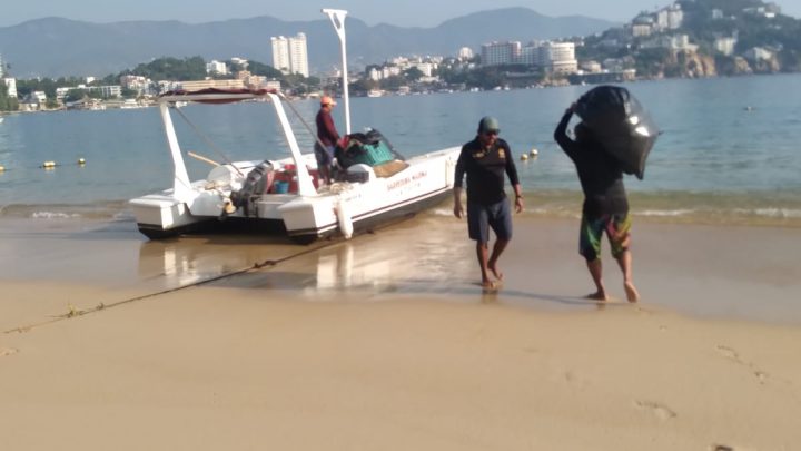 Participan 240 trabajadores de la promotora de playas en el cuidado y limpieza de la franja costera