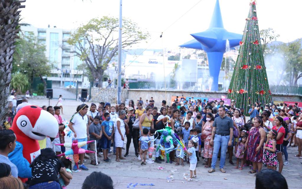Con éxito se realizó el “Piñatón” en el Parque Papagayo de Acapulco Con éxito se realizó el “Piñatón” en el Parque Papagayo de Acapulco