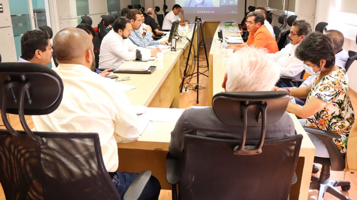 Atiende titular de Sagadegro a productores de tilapia de la presa Hermenegildo Galeana