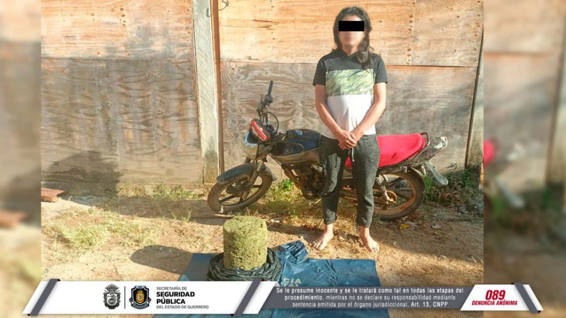 Detiene Policía Estatal a una persona con presunta droga en  Xochistlahuaca