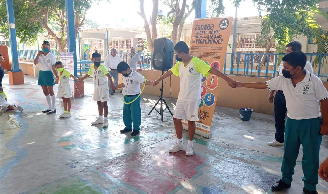 Fomentan funcionarios de Capama, cuidado del agua en escuelas