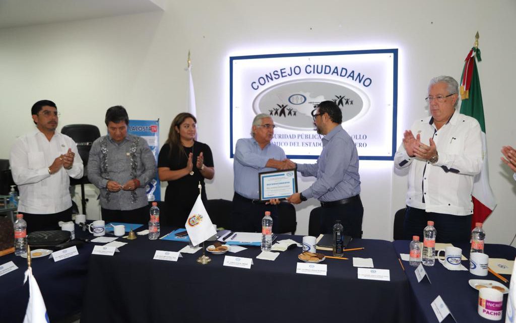 Presenta Luis Enrique Vázquez, ante Consejo Ciudadano, Plan Integral de Seguridad Pública
