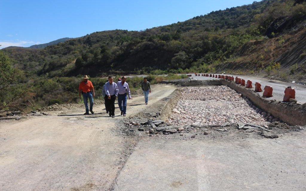 Cicaeg realiza trabajos de rehabilitación en el libramiento Chilpancingo-Tixtla