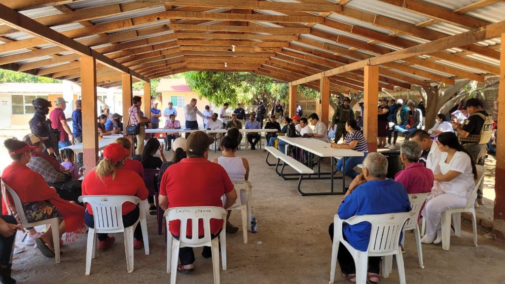 Con diálogo gobierno de Guerrero logra acuerdos en salud, seguridad y educación Con diálogo gobierno de Guerrero logra acuerdos en salud, seguridad y educación