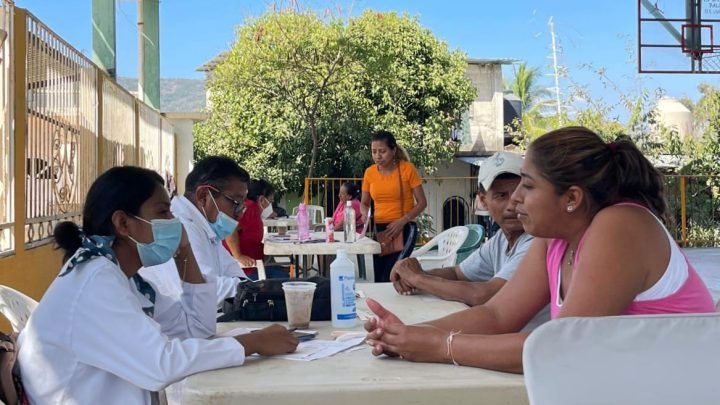 La SSG realiza brigada médica en beneficio de comunidades de Tecoanapa