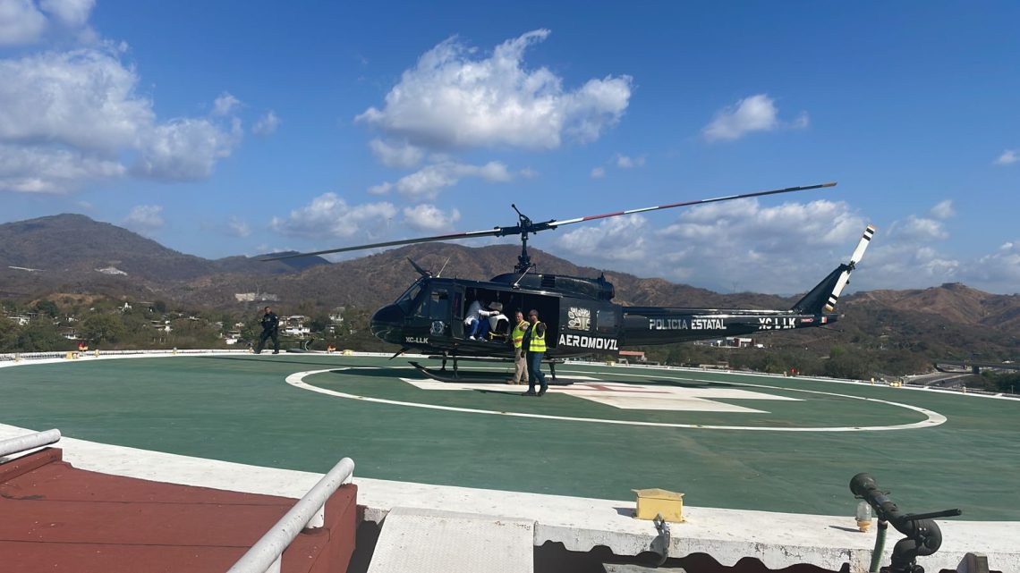 Trasladan vía aérea a paciente de Tlapa a Acapulco a recibir atención especializada Trasladan vía aérea a paciente de Tlapa a Acapulco a recibir atención especializada