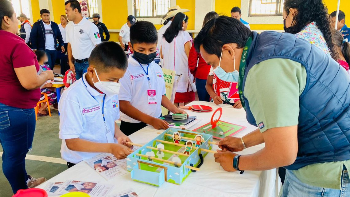 Gobierno de Evelyn Salgado emprende acciones para fortalecer el desarrollo de niñas, niños y adolescentes de Cochoapa El Grande Gobierno de Evelyn Salgado emprende acciones para fortalecer el desarrollo de niñas, niños y adolescentes de Cochoapa El Grande