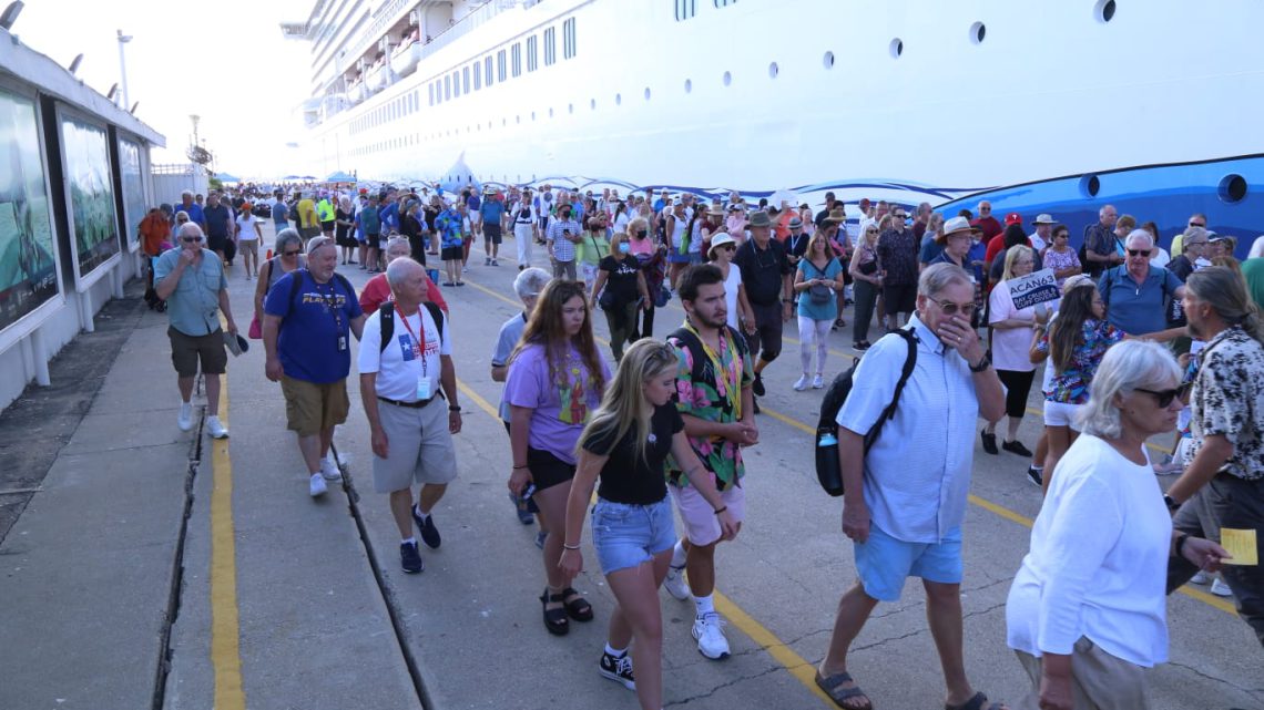 Arriba décimo séptimo crucero de la temporada con más de 5 mil 500 visitantes