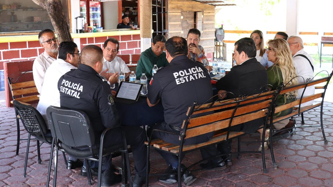 Secretario de Seguridad, revisa temas de seguridad  con empresarios de Chilpancingo