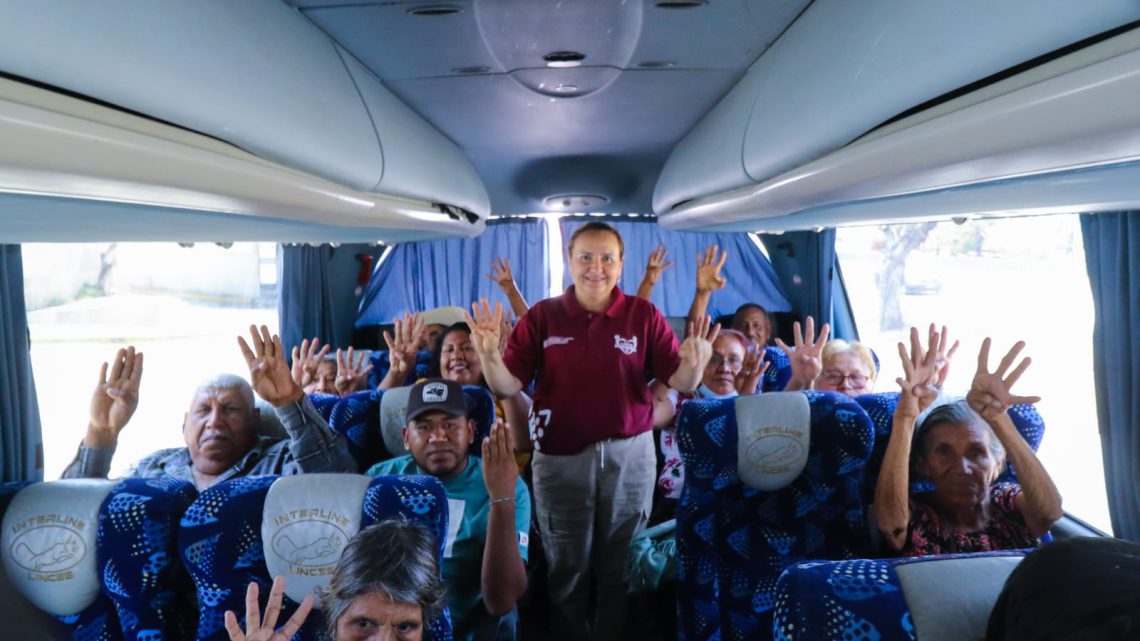 Con el programa “Lazos Migrantes”, 84 adultos mayores visitaron a sus familiares en EE.UU Con el programa “Lazos Migrantes”, 84 adultos mayores visitaron a sus familiares en EE.UU