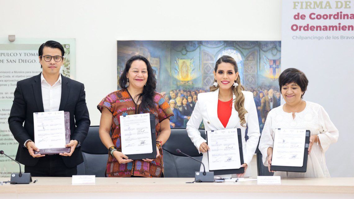 Firma Evelyn Salgado con SEMARNAT convenio para el Ordenamiento Ecológico Estatal y Regional de Guerrero