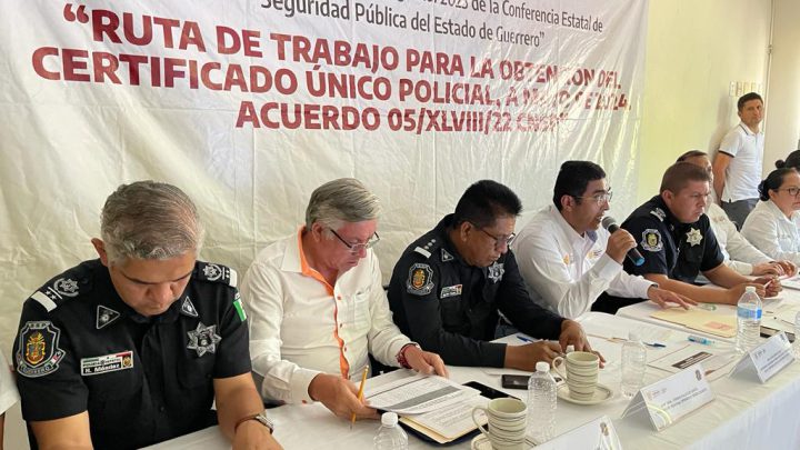 Revisan autoridades de la Tierra Caliente Certificado Único Policial