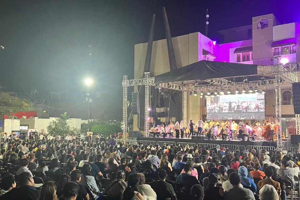 Grandioso concierto ofrece la Filarmónica de Acapulco en Chilpancingo