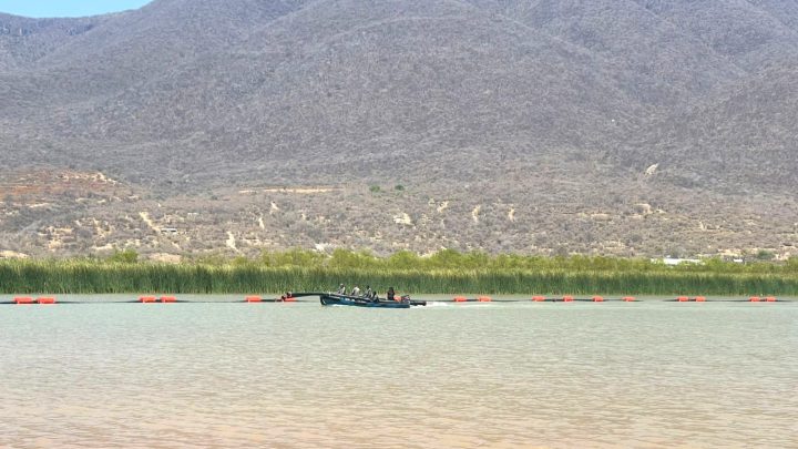 Avanzan los trabajos del dragado en la laguna de Tuxpan, en el municipio de Iguala