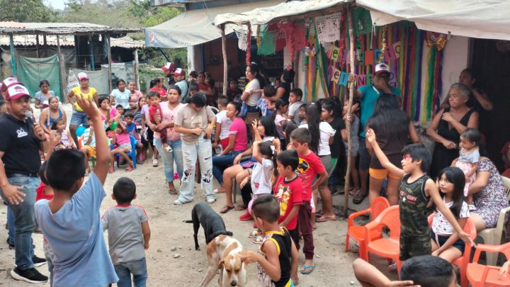 Reconocen a Jacko Badillo por seguir la filosofía de trabajo de López Obrador