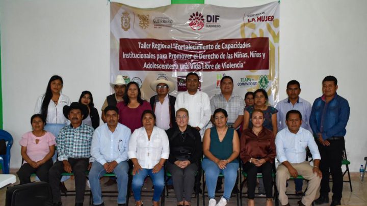 El DIF Estatal y SEMUJER impartieron el taller para promover derechos de niñas, niños y adolescentes en Cochoapa