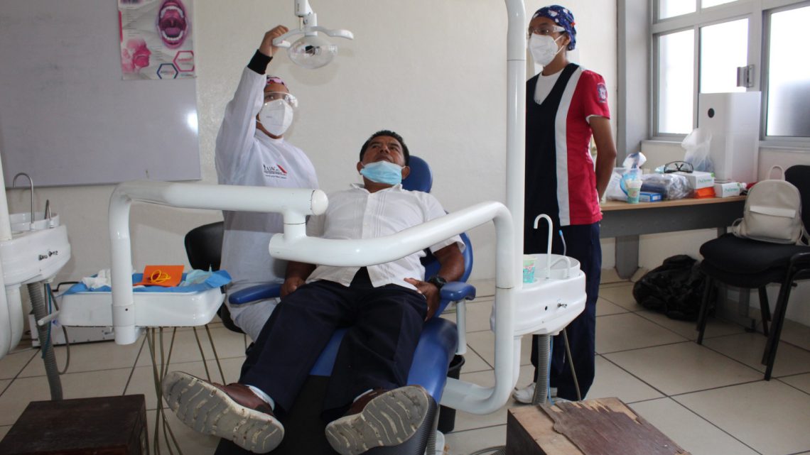 IGATIPAM Y UAGro realizan jornada de limpieza bucal gratuita para adultos mayores en Acapulco
