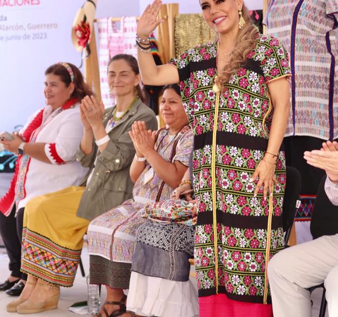 Llama gobernadora a “no regatear” y valorar el trabajo de artesanos de Guerrero