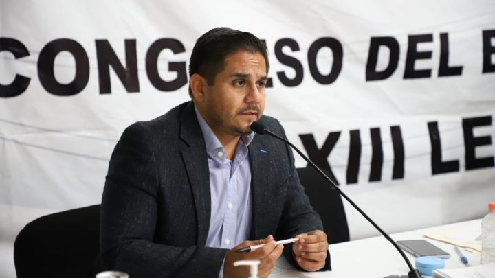 Deja Joaquín Badillo a Morena y se declara diputado independiente