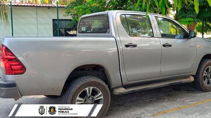 Recupera Policía Estatal vehículo robado en Acapulco